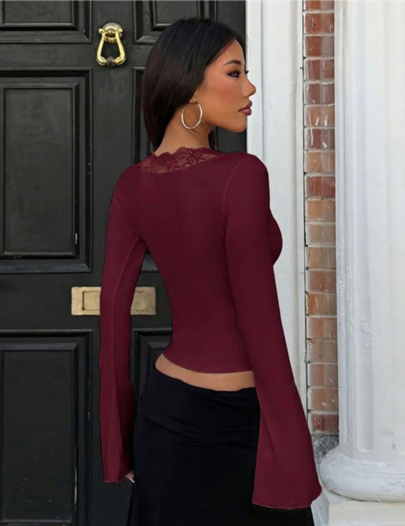 CAMISETA DE ENCAJE EN V